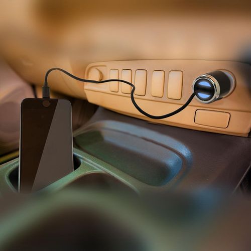Logic 3 USB car adaptors with MFI lightning cable